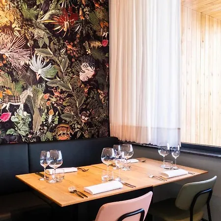 De Zes Bochten 호텔 *