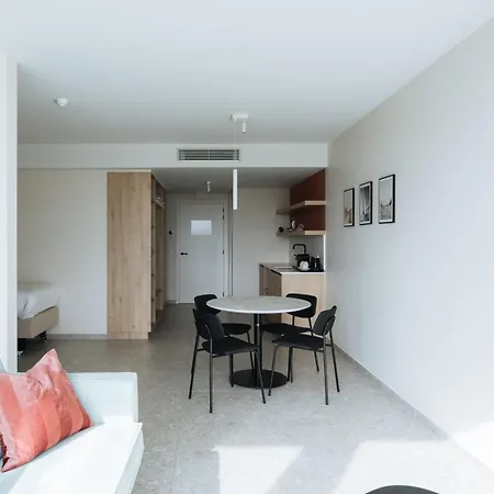 De Zes Bochten 호텔