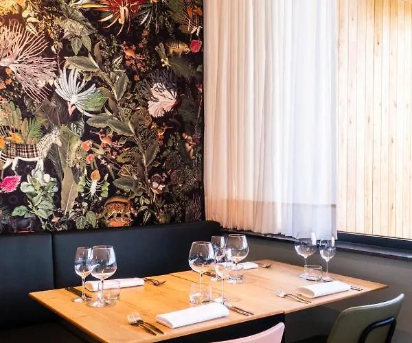 De Zes Bochten Hotel *